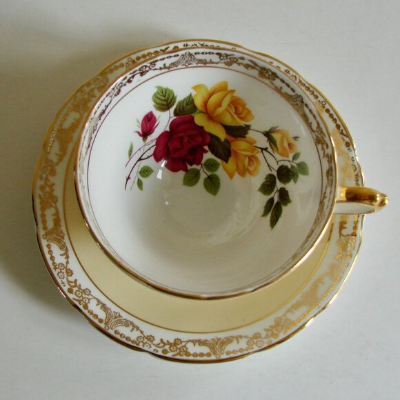 Vintage Bone China Teacup and Saucer Yellow Red Roses Floral Gold Gilt Scalloped - Picture 3 of 7